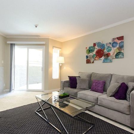 Hollywood Apartment With Balcony ลอสแอนเจลิส ภายนอก รูปภาพ