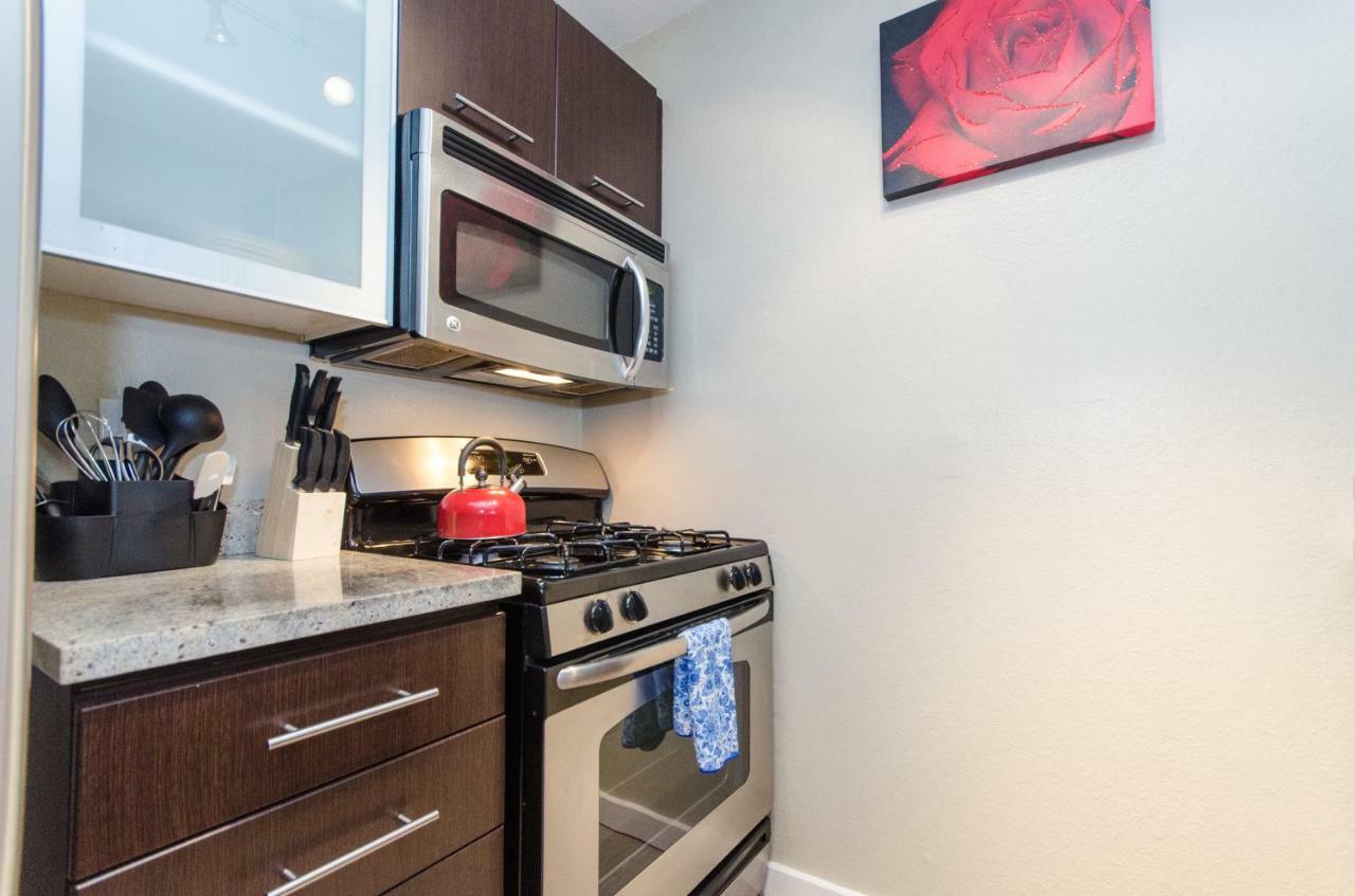 Hollywood Apartment With Balcony ลอสแอนเจลิส ภายนอก รูปภาพ