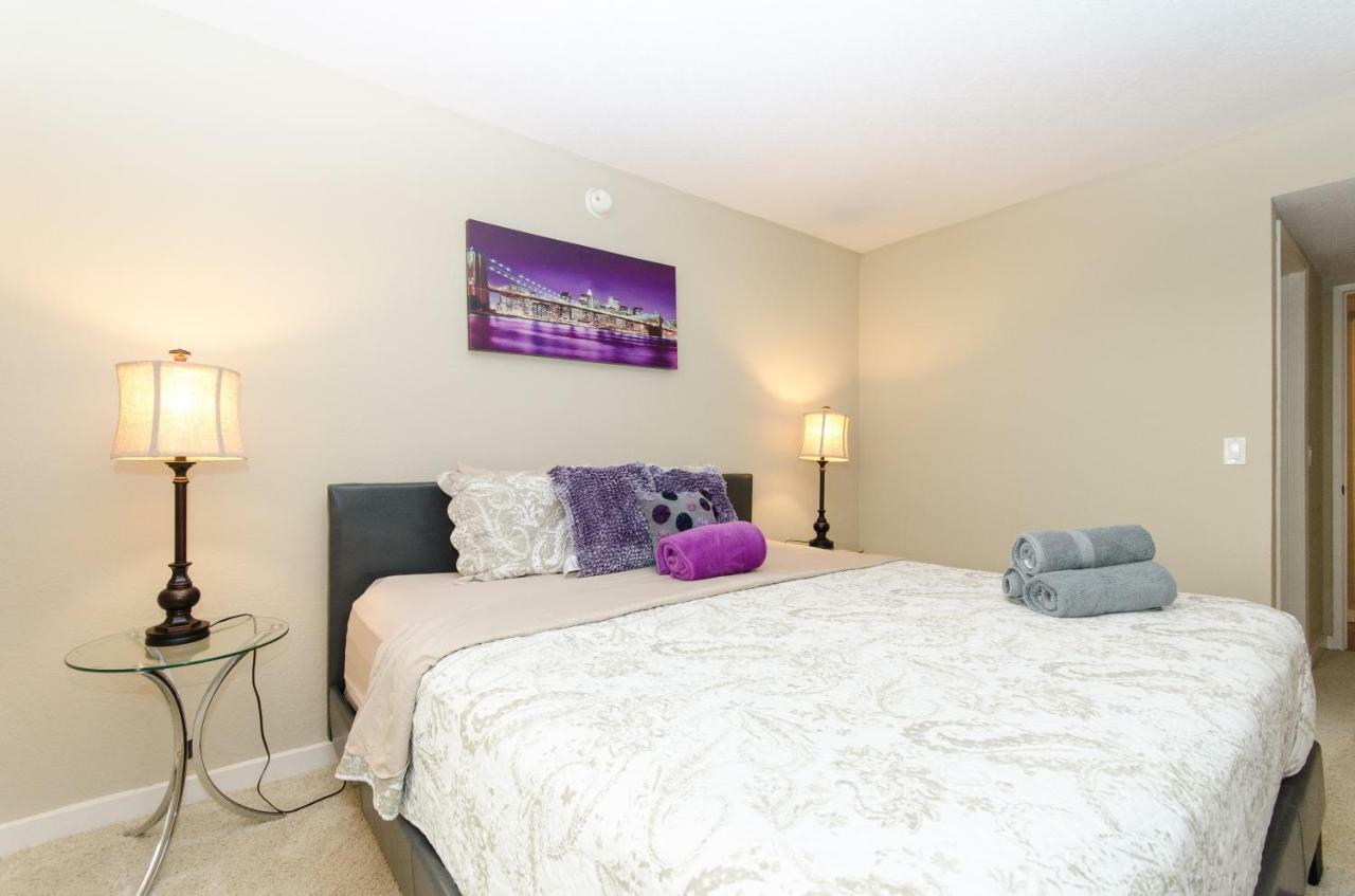 Hollywood Apartment With Balcony ลอสแอนเจลิส ภายนอก รูปภาพ