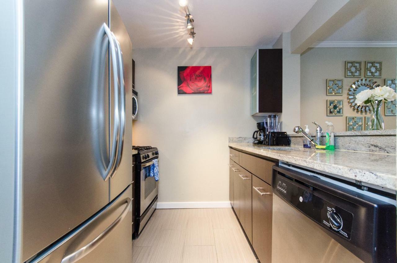 Hollywood Apartment With Balcony ลอสแอนเจลิส ภายนอก รูปภาพ