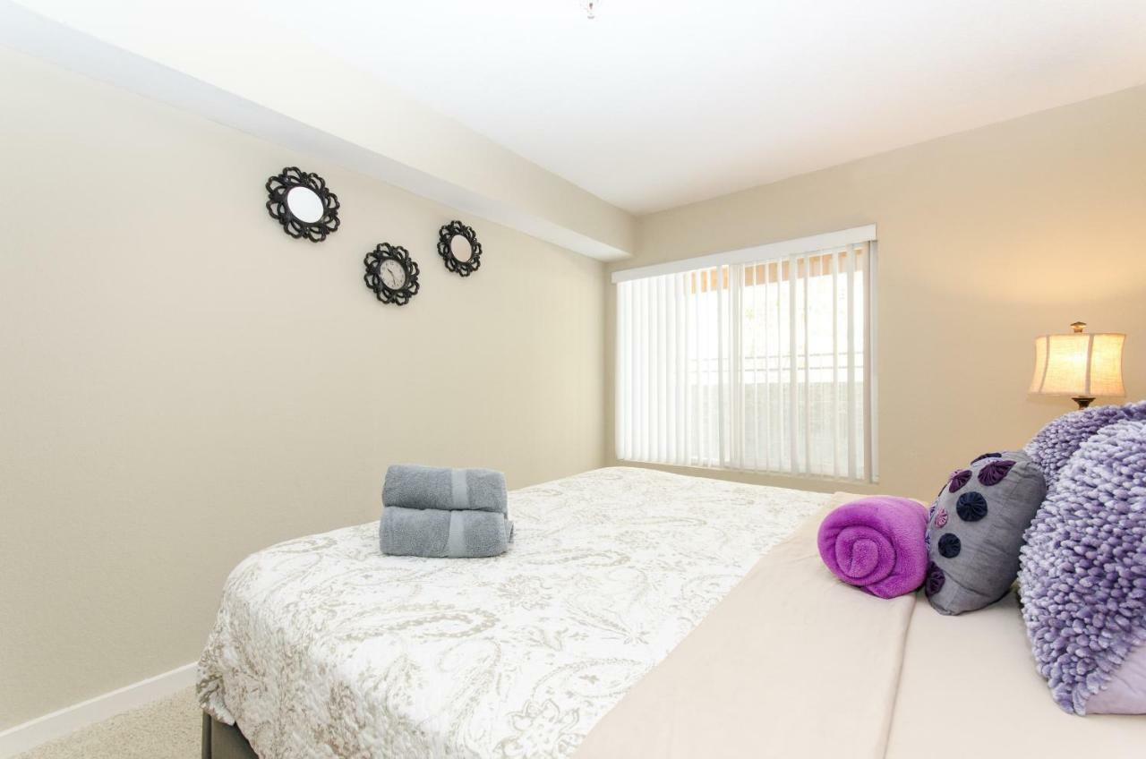 Hollywood Apartment With Balcony ลอสแอนเจลิส ภายนอก รูปภาพ